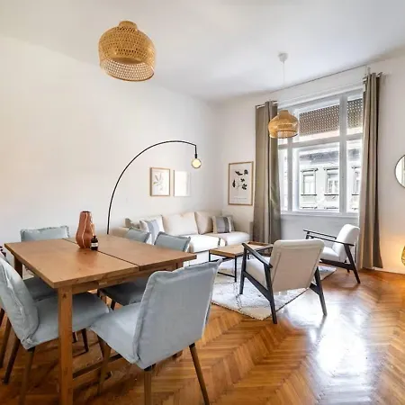 Daire Designer Two Bedroom *