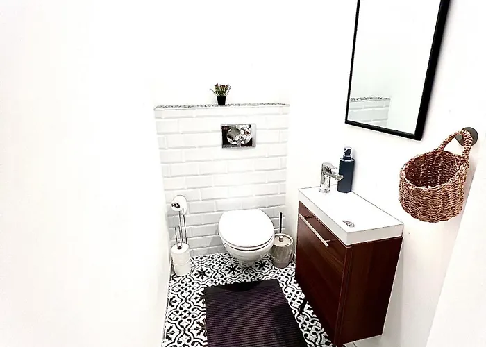 Designer Two Bedroom Lägenhet Budapest